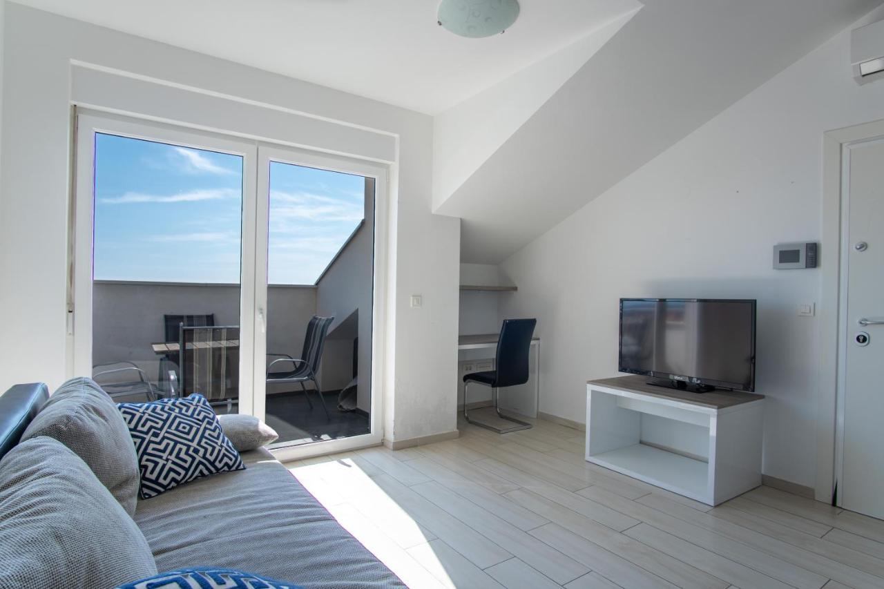 Novalja West Residence Exterior photo